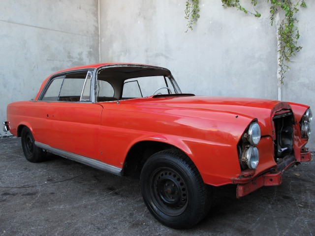 1963 Mercedes-Benz 220SE 