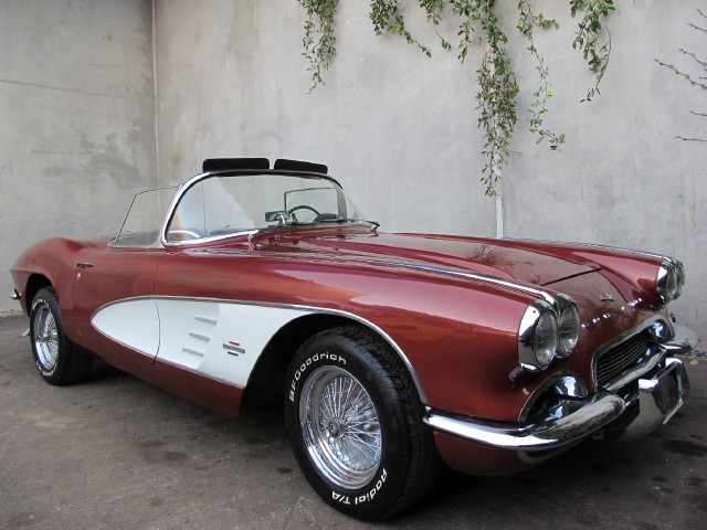 1961 Chevrolet Corvette 