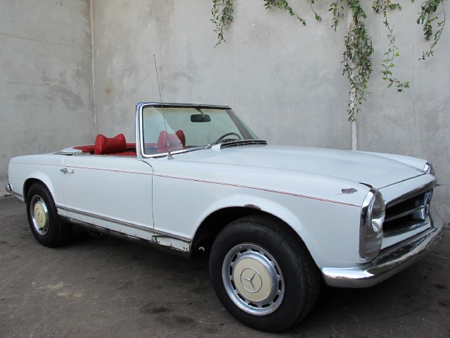 1967 Mercedes-Benz 230SL 
