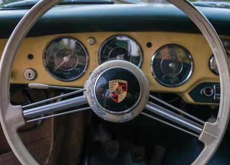 classic-porsche-steering-wheel