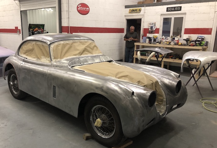 1959-jaguar-xk150-body-prep