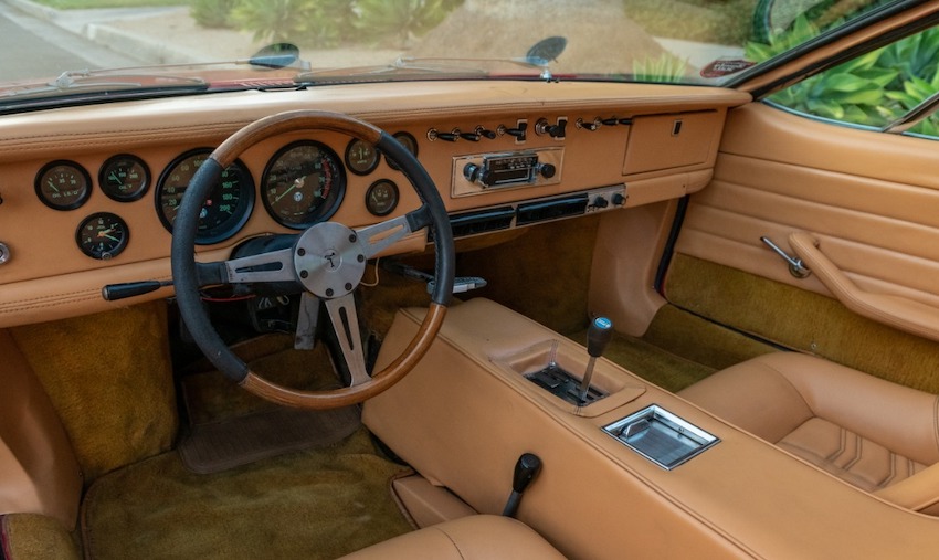 De Tomaso Mangusta interior