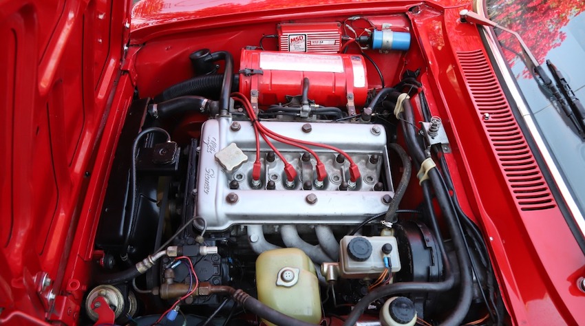 1974 Alfa Romeo GTV 2000 engine