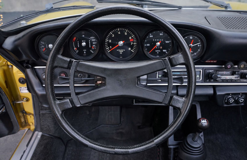 1973.5 Porsche 911T CIS Targa Sportomatic interior