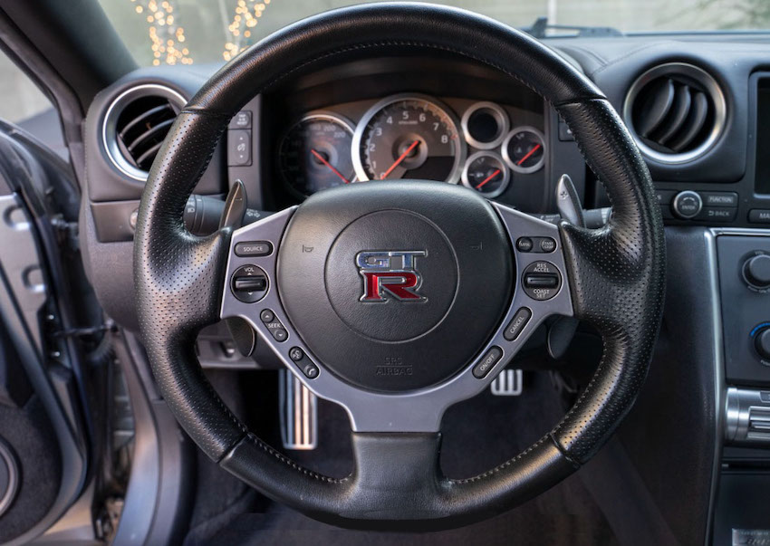 2009 Nissan GT-R Premium interior