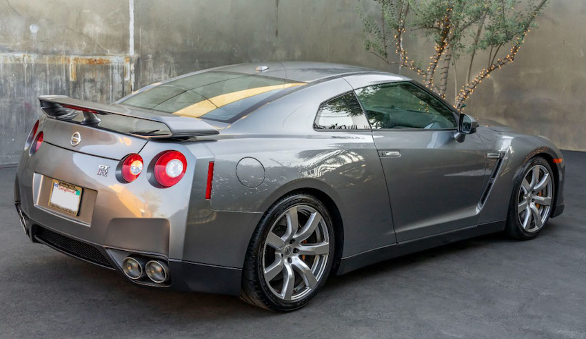 2009 Nissan GT-R Premium rear view