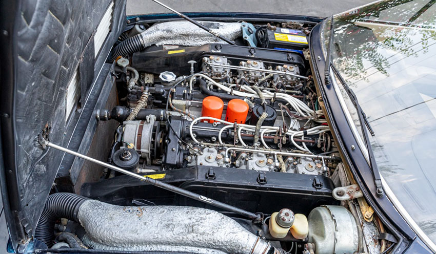 1974 Ferrari 365GT4 22 5-Speed engine
