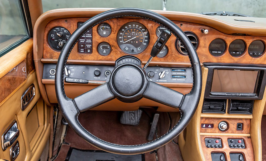 1986 Rolls-Royce Corniche II Convertible interior