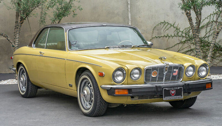 Jaguar XJ12 Coupé - Cool Classic Club