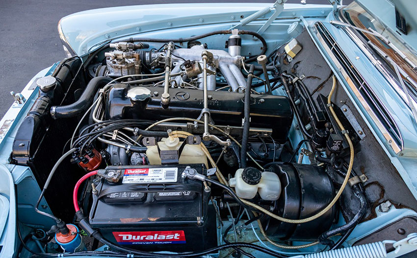 1965 Mercedes-Benz 220SEb Cabriolet engine