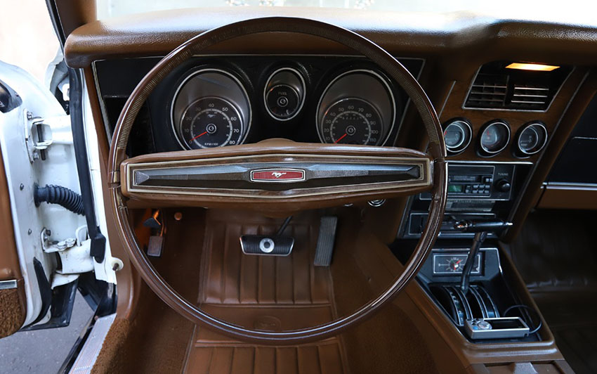 1971 Ford Mustang Sportsroof Mach 1 interior