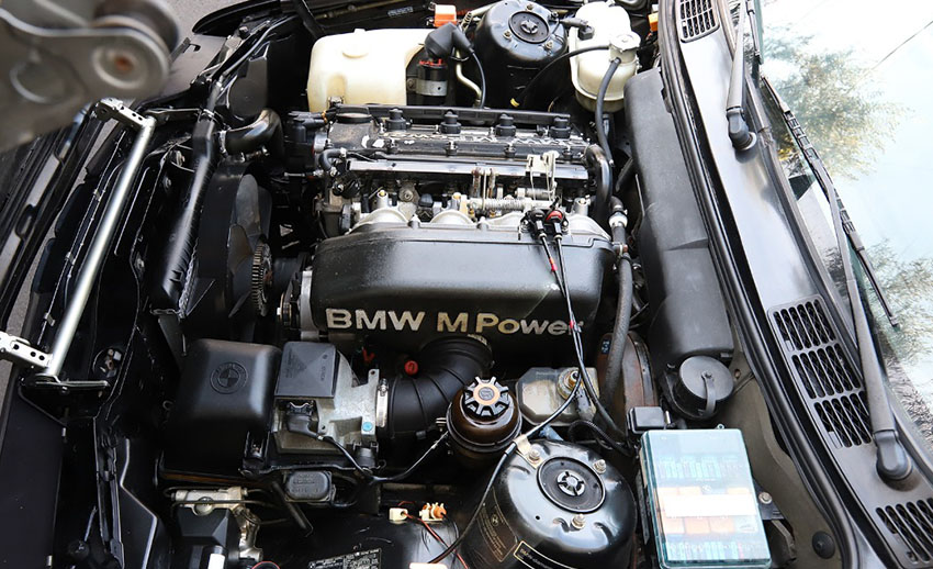 1991 BMW M3 engine