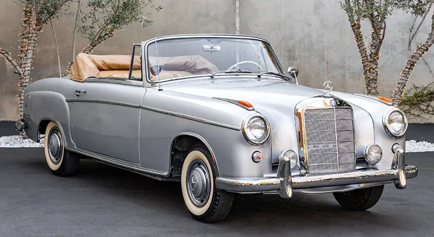 メルセデス・ベンツ 220 SE カブリオレ 1958 ライトブルー/クリーム Car Tales: Rarity Personified, The 1958 Mercedes-Benz 220S Cabriolet