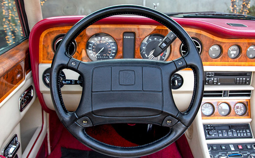 1991 Rolls-Royce Corniche III interior