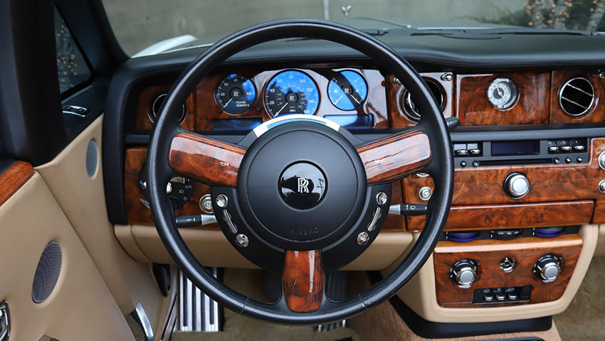 2010 Rolls-Royce Phantom Drophead Coupe interior