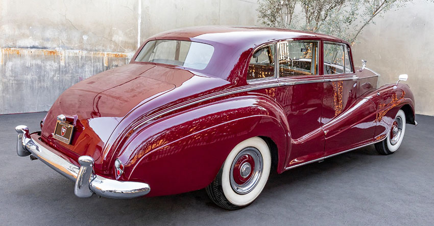 1954 Rolls-Royce Silver Wraith rear view