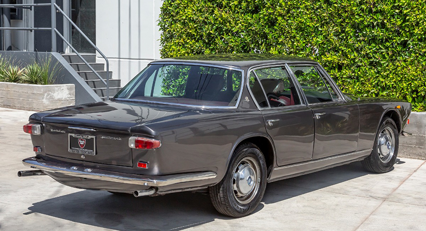 1967 Maserati Quattroporte rear view