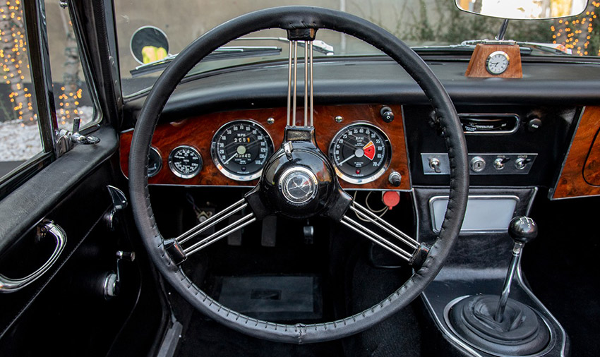 1966 Austin-Healey 3000 BJ8 interior