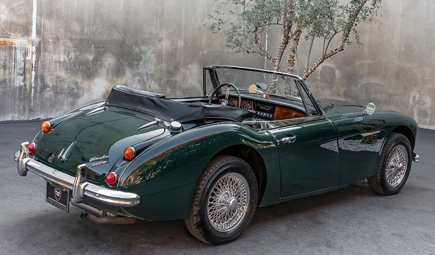 1966 Austin-Healey 3000 BJ8 rear view