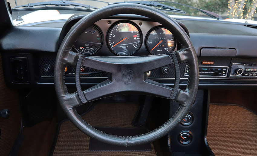 1974 Porsche 914 2.0 LE Can AM Creamsicle interior