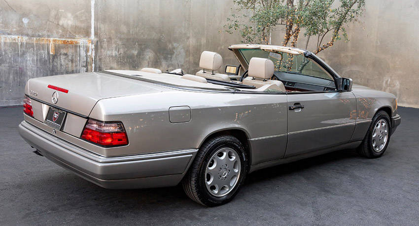 1995 Mercedes-Benz E320 Cabriolet rear view