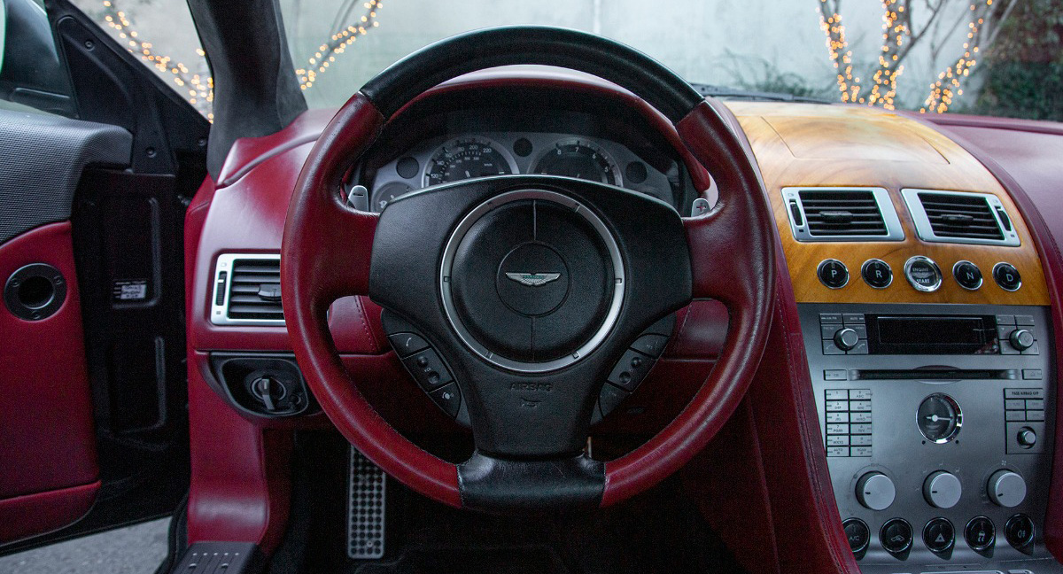 2007 Aston Martin DB9 interior