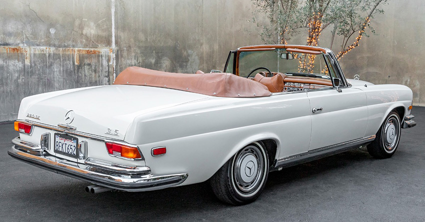 1971 Mercedes-Benz 280SE 3.5 Cabriolet rear view