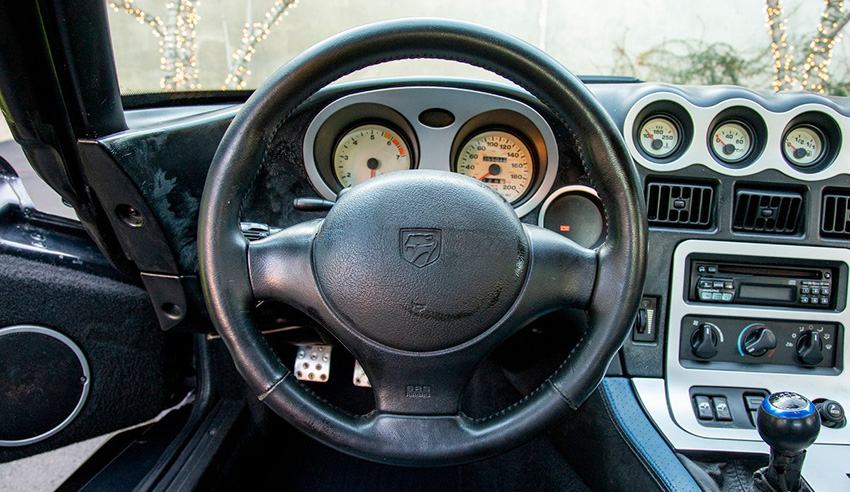 1996 Dodge Viper GTS interior