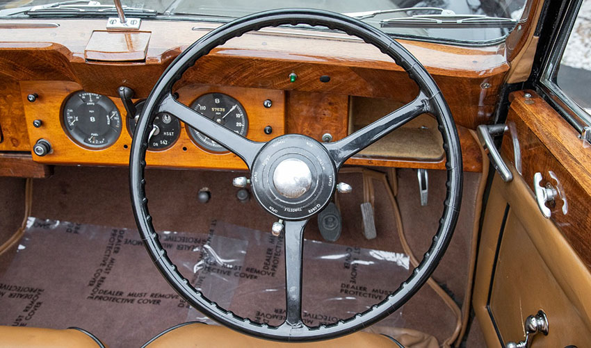 1948 Bentley Mark VI Hooper Drophead Convertible interior