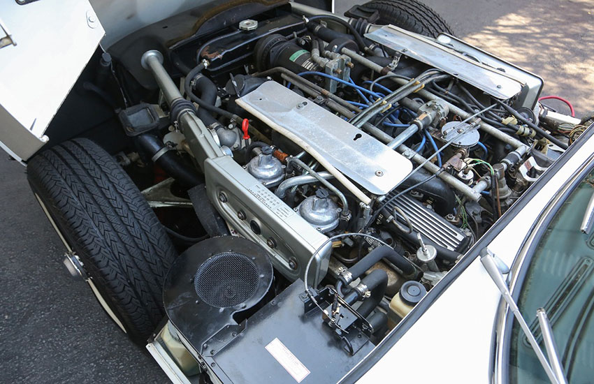 1973 Jaguar XKE V12 Roadster engine