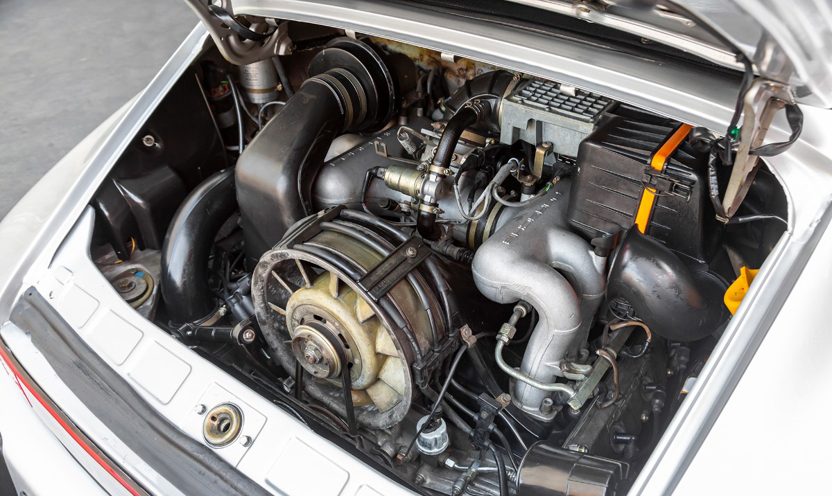 1986 Porsche Carrera Super Sport Cabriolet Turbo-Look M491 Right-Hand-Drive engine