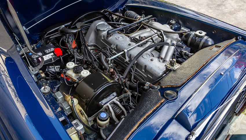 1967 Mercedes-Benz 250SL California Special engine