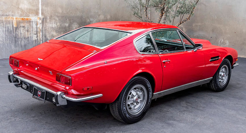 1971 Aston Martin DBS V8 Saloon rear view