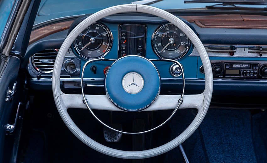 1967 Mercedes-Benz 230SL interior