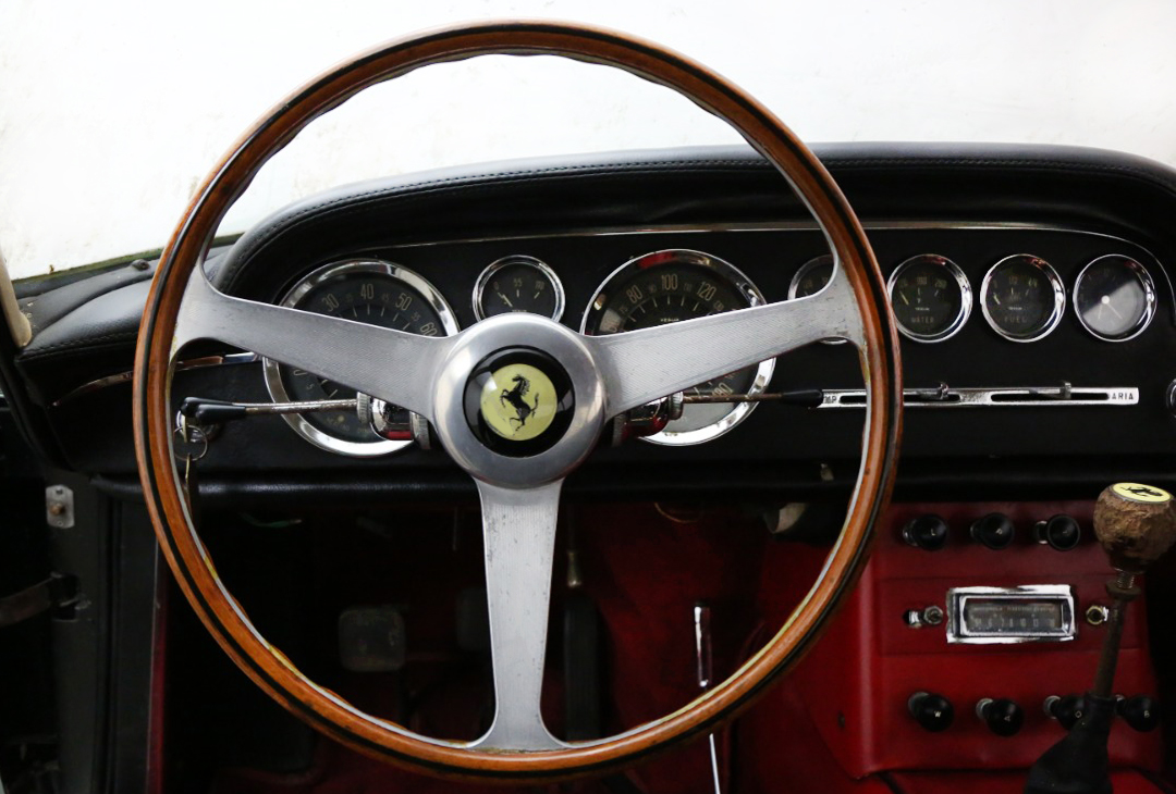 250gte interior