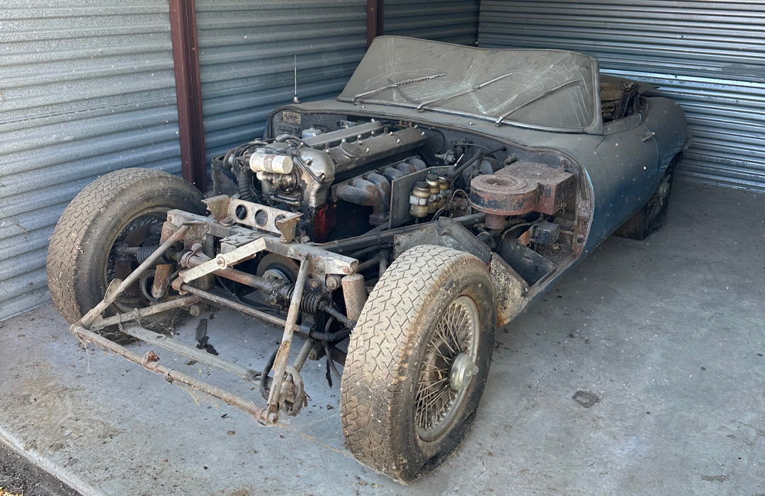 extremely rare 1962 Jaguar XKE Series I Flat Floor Roadster garage find