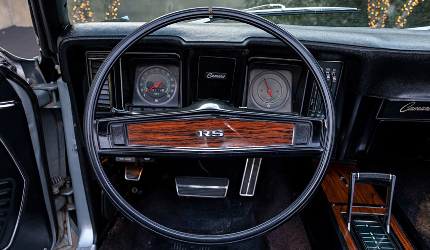 1969 Chevrolet Camaro RS Convertible interior