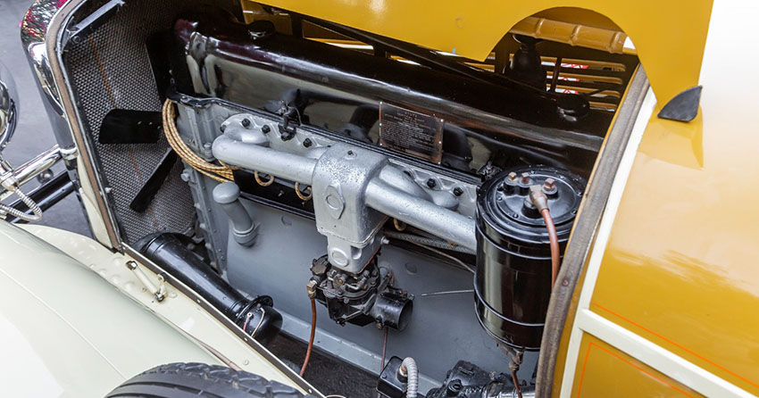 1928 Stutz BB Cabriolet engine