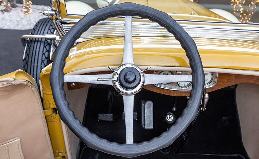 1928 Stutz BB Cabriolet interior