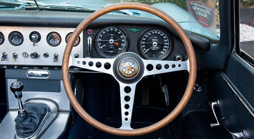 1962 Jaguar XKE Series I Flat Floor Roadster interior