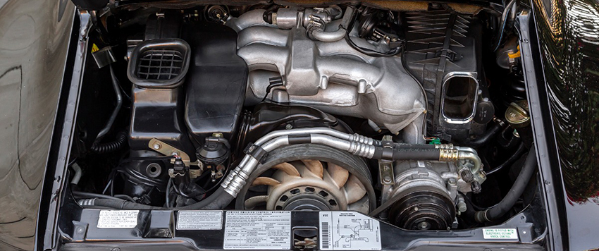 1997 Porsche 993 Targa engine