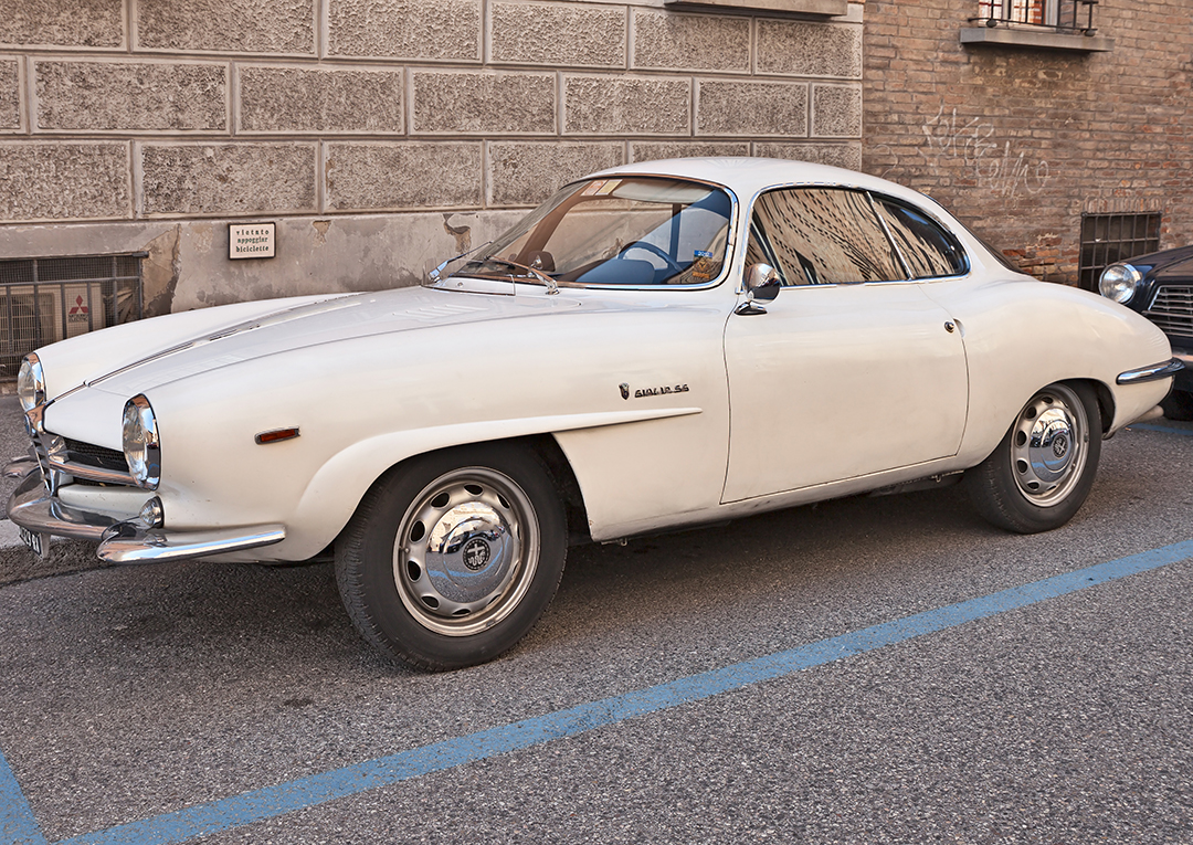 Alfa Romeo Giulia Sprint Speciale dealership