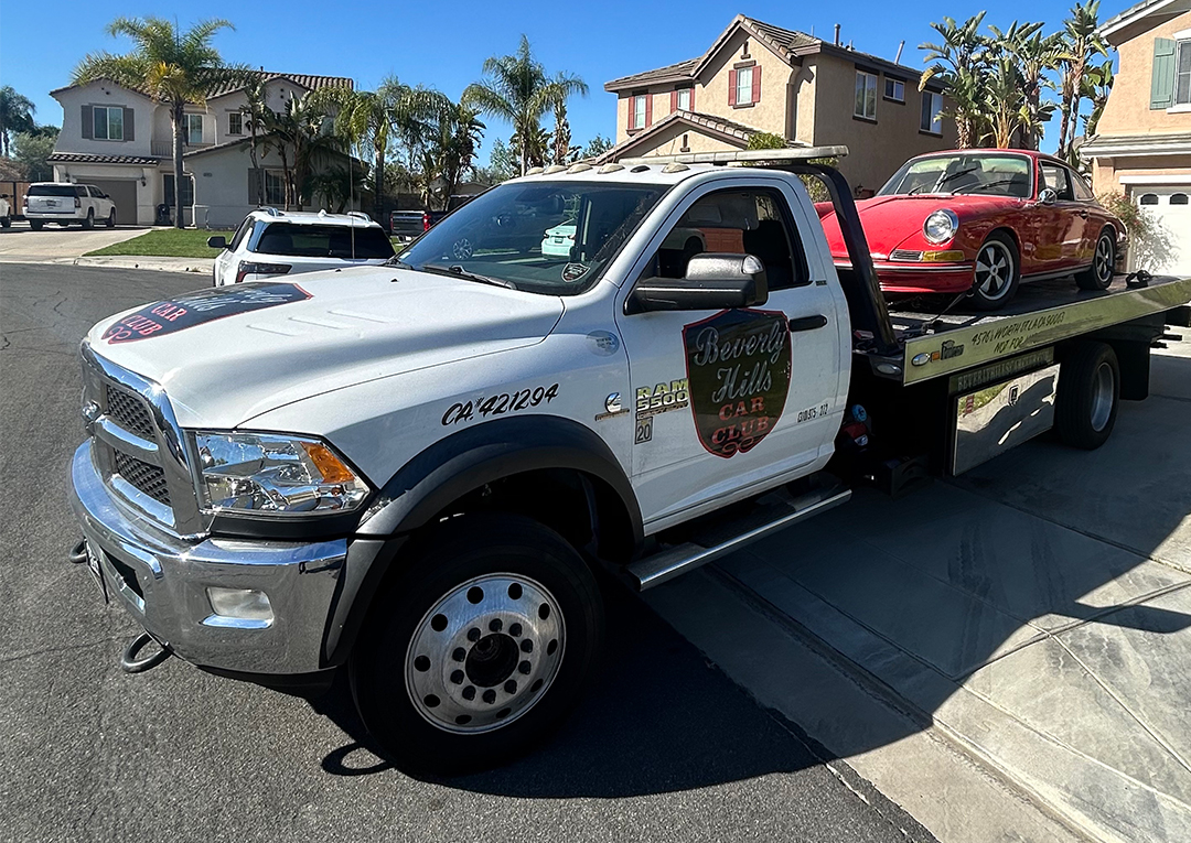 Porsche classic dealership
