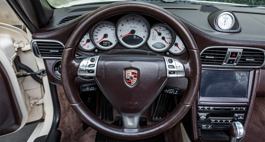 2009 Porsche 997.2 Turbo Carrera Cabriolet interior