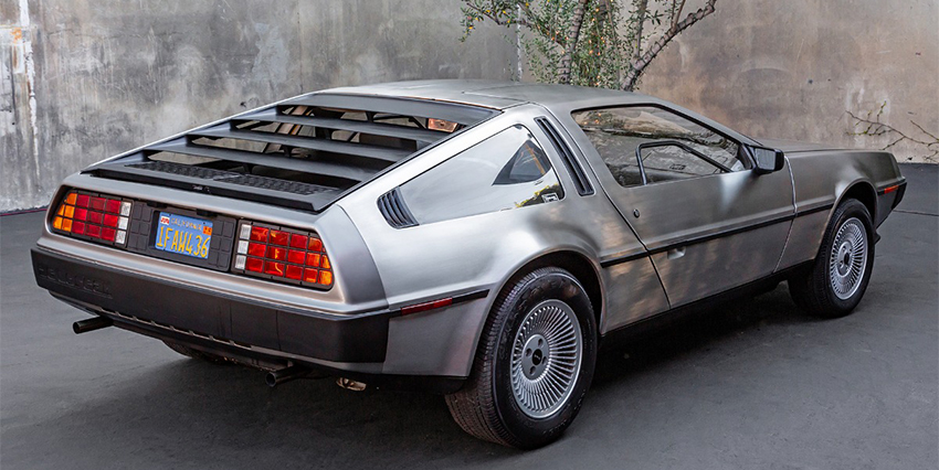 1981 DeLorean DMC-12 rear view