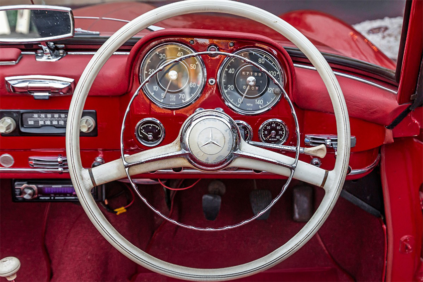 1959 Mercedes-Benz 190SL Right-Hand-Drive interior