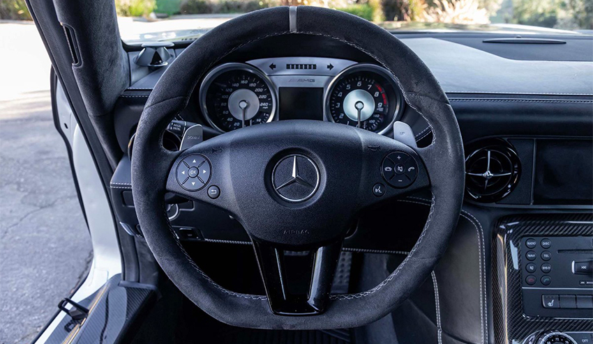 2015 Mercedes-Benz SLS AMG GT Final Edition interior
