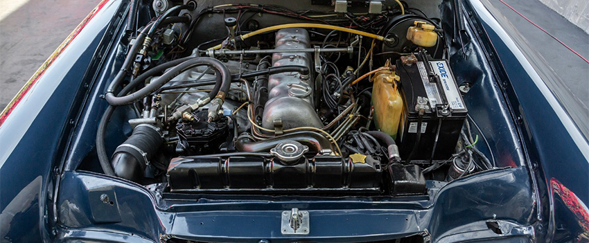 1969 Mercedes-Benz 280SE Cabriolet engine