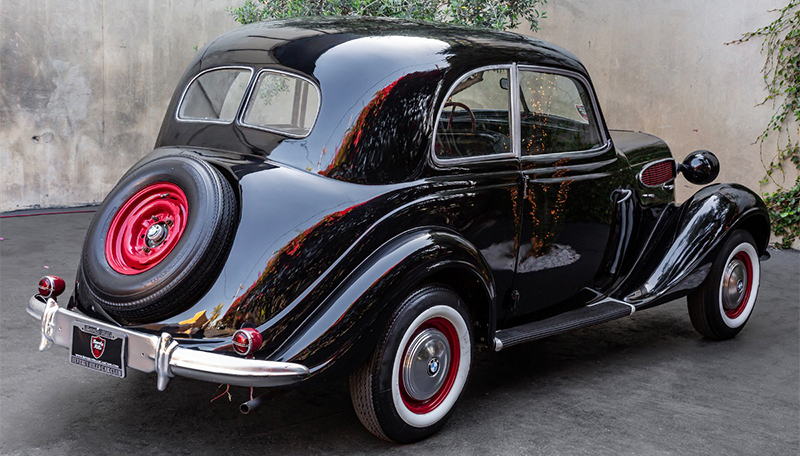 1946 BMW 321 rear view