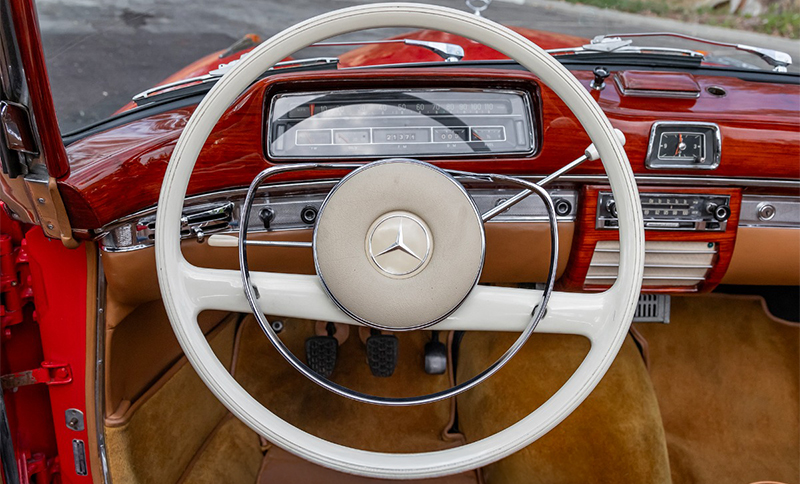 1960 Mercedes-Benz 220SE Cabriolet interior